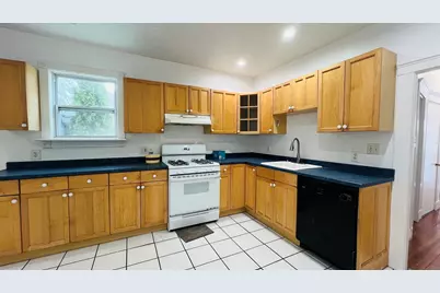 7 Glenwood Rd #1, Somerville, MA 02145 - Photo 1