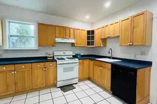 7 Glenwood Rd, Somerville, MA 02145 - Photo 1
