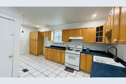 7 Glenwood Rd #1, Somerville, MA 02145 - Photo 2