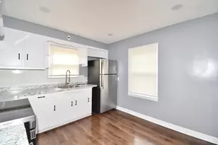 95 Kingsley St, Springfield, MA 01104 - Photo 6