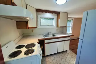 16 R Indian St, Carver, MA 02330 - Photo 4
