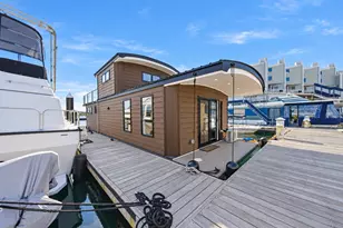 1 Pier 8 13th St, Boston, MA 02129 - Photo 2