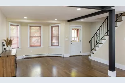 15 Churchill St, Milton, MA 02186 - Photo 4