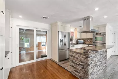 95 Dean St, Raynham, MA 02767 - Photo 4