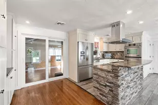 95 Dean St, Raynham, MA 02767 - Photo 4