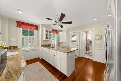 117 Cottage St, New Bedford, MA 02740 - Photo 12