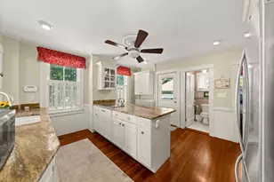117 Cottage St, New Bedford, MA 02740 - Photo 12