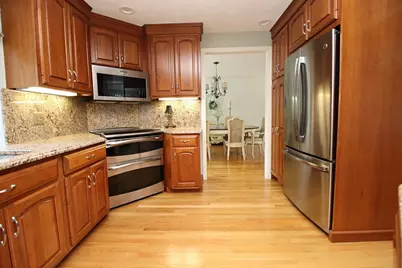 33 Sanders Drive, Saugus, MA 01906 - Photo 10
