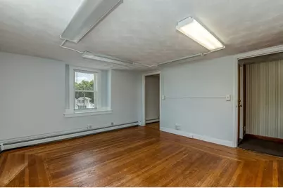 27 Jefferson St #3, Taunton, MA 02780 - Photo 2