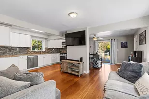 1227 Old Plainville Rd, New Bedford, MA 02745 - Photo 10