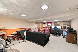 11 Granite Rd, Peabody, MA 01960 - Photo 32