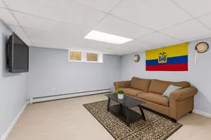 600 Broadway, Fall River, MA 02724 - Photo 14