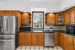 600 Broadway, Fall River, MA 02724 - Photo 22