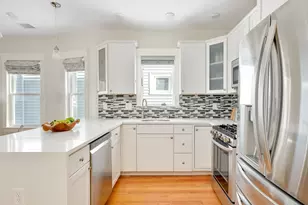 102 Conwell Ave, Somerville, MA 02144 - Photo 6