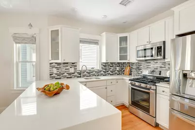 102 Conwell Ave #2, Somerville, MA 02144 - Photo 4