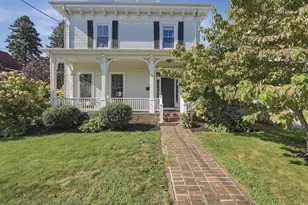 137 Grandview Ave, Quincy, MA 02170 - Photo 2