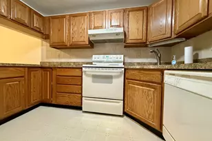 7 Victoria Dr, Auburn, MA 01501 - Photo 6