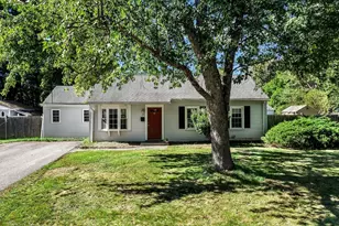 28 Hogg Memorial Dr, Whitman, MA 02382 - Photo 1