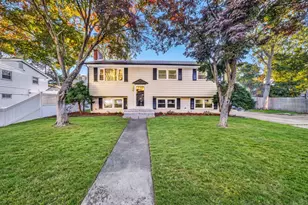 52 Hesper, Saugus, MA 01906 - Photo 1