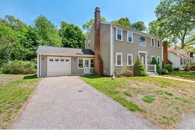 94 Holly Hill Cir, Weymouth, MA 02190 - Photo 2