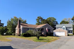 19 Walnut St, Medford, MA 02155 - Photo 2