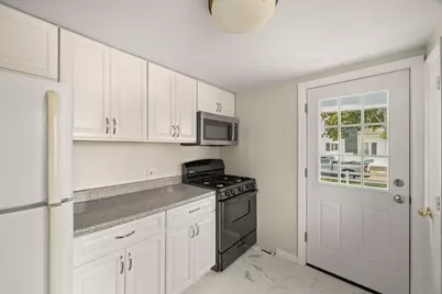 18 Pearl St, Taunton, MA 02780 - Photo 16