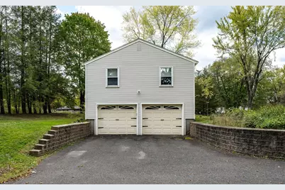 8 Coach Ln, Amherst, MA 01002 - Photo 26