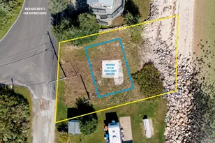 17 Shore Dr, Fairhaven, MA 02719 - Photo 1