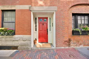70 Myrtle St, Boston, MA 02114 - Photo 2
