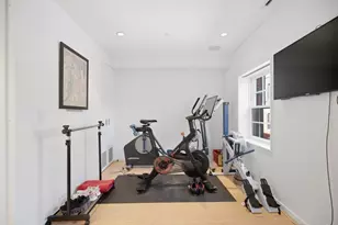 70 Myrtle St, Boston, MA 02114 - Photo 28