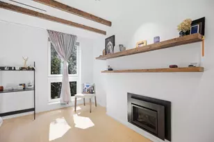 70 Myrtle St, Boston, MA 02114 - Photo 26