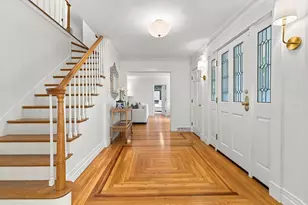 172 Country Dr, Weston, MA 02493 - Photo 2