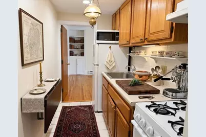 11 Grove Street #5, Boston, MA 02114 - Photo 4