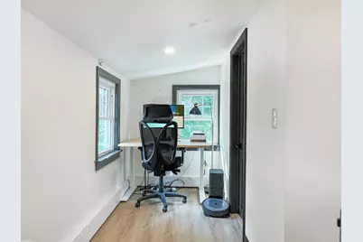 8 Greenhalge St, Medford, MA 02155 - Photo 18