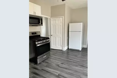 194 Concord St #2, Lowell, MA 01852 - Photo 2