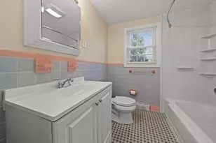 13 Gregg St, Woburn, MA 01801 - Photo 24