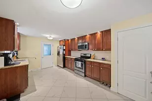 247 Howard St, Brockton, MA 02302 - Photo 4