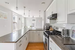 22 Albion Pl, Boston, MA 02129 - Photo 14