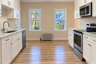 22 Colonial Rd, Worcester, MA 01602 - Photo 10