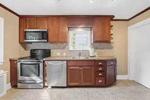 726 Allen St, Springfield, MA 01118 - Photo 10