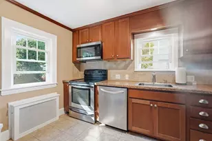 726 Allen St, Springfield, MA 01118 - Photo 12