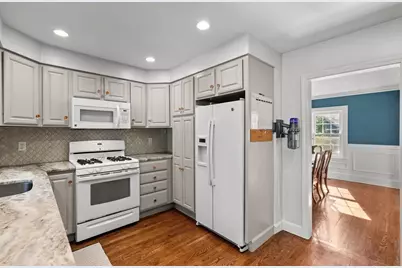 170 Mystic St Ext, Medford, MA 02155 - Photo 16