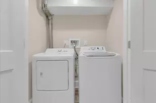 2031 Commonwealth, Newton, MA 02466 - Photo 18