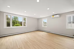 1649 Rodman St, Fall River, MA 02721 - Photo 16