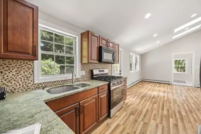 1649 Rodman St, Fall River, MA 02721 - Photo 6