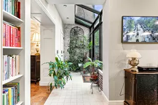 11 Chestnut St, Boston, MA 02108 - Photo 12