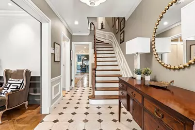 11 Chestnut Street, Boston, MA 02108 - Photo 8