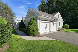 54 High Pine Cir, Wilbraham, MA 01095 - Photo 2