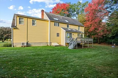 38 Hemlock Dr, Northborough, MA 01532 - Photo 2