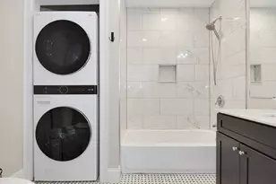 1048 Saratoga St, Boston, MA 02128 - Photo 30